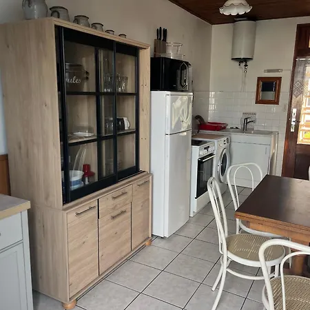 Hébergement de vacances Charmante Maison 4 Personnes à L'épine, Proche - Fr-1-823-103 *